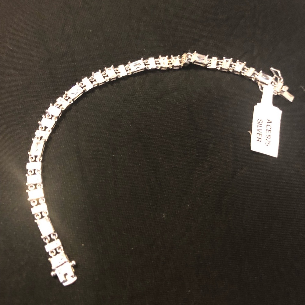 NWT! Beautiful Sterling Silver & CZ Bracelet